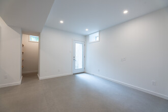 301 Euclid Ave in Toronto, ON - Building Photo - Building Photo