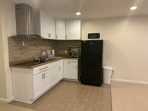 6427 Walcott Ln, Unit Complete Apartment on bas in Frederick, MD - Building Photo - Building Photo