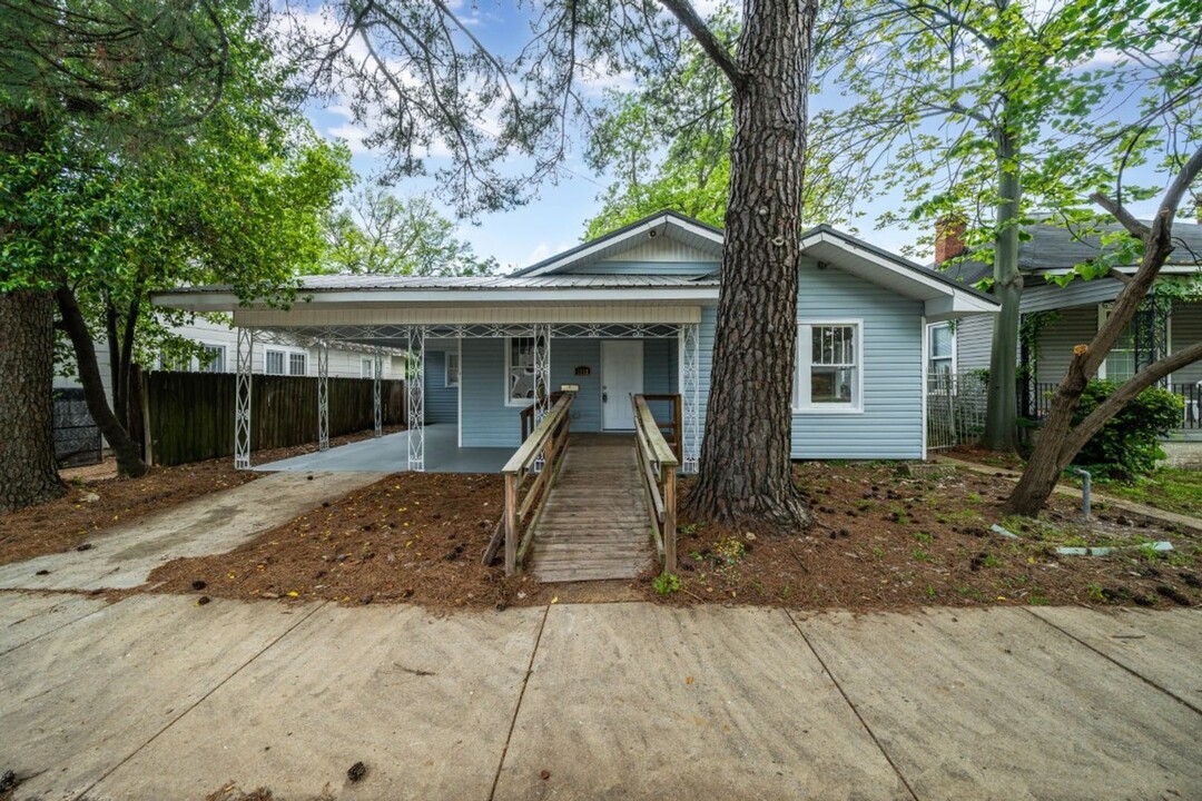 1712 Queen City Ave in Tuscaloosa, AL - Foto de edificio