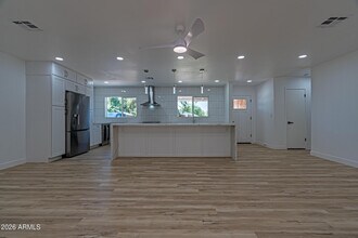 3035 E Heatherbrae Dr in Phoenix, AZ - Building Photo - Building Photo