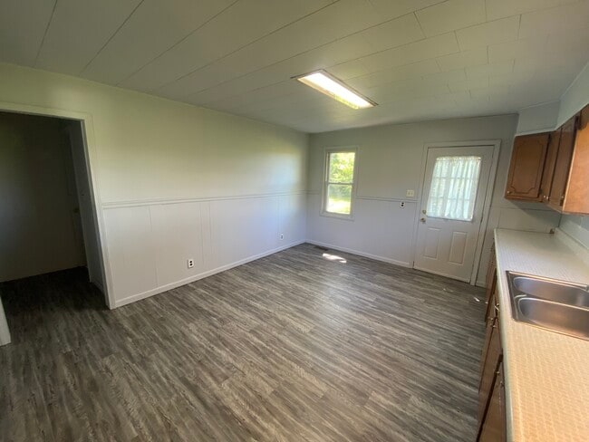 19418 Newtown Rd in Oakwood, IL - Building Photo - Building Photo