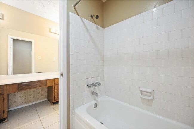 property at 3811 Meadow Pl Dr