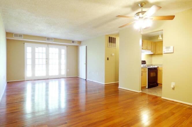 3815 Swann Hill Rd in District Heights, MD - Building Photo