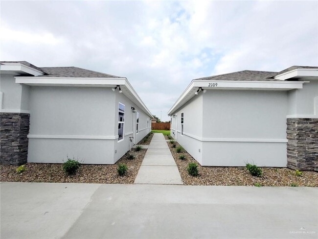 13 13th St in Weslaco, TX - Building Photo - Building Photo