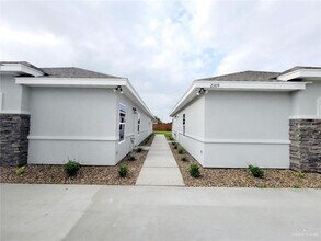 15 Davenport St in Weslaco, TX - Building Photo - Building Photo