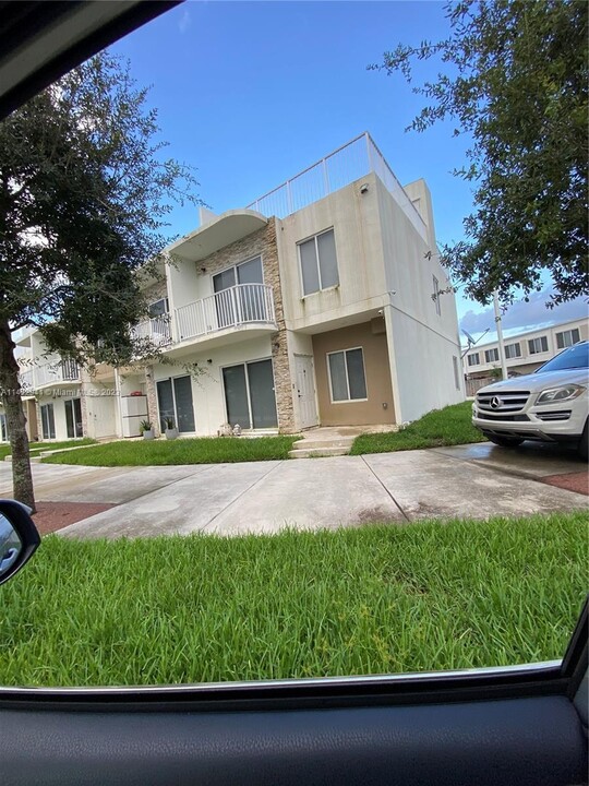 25984 SW 139th Path in Homestead, FL - Building Photo