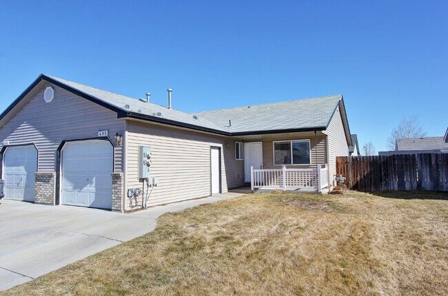 482-484 NW Wood Duck Pl