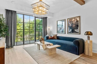 346 Peters St SW in Atlanta, GA - Building Photo