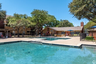 Bridgeport in Dallas, TX - Foto de edificio - Building Photo