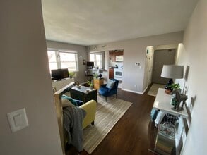 150 E Urban Pl, Unit 7 in St. Paul, MN - Building Photo - Building Photo