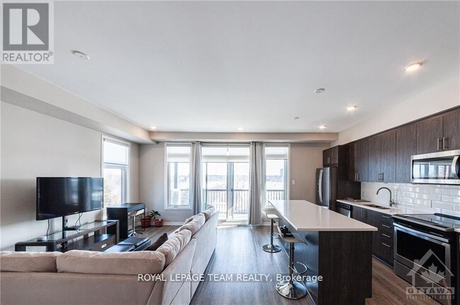 213-213 Citiplace Dr in Ottawa, ON - Building Photo - Building Photo