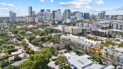 521 NE 8th Ave in Fort Lauderdale, FL - Building Photo - Building Photo