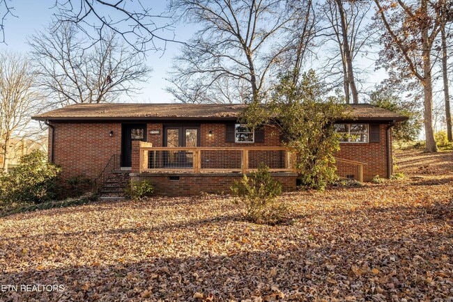 property at 1534 McIlvaine Dr