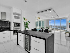 2020 N Bayshore Dr in Miami, FL - Building Photo - Building Photo