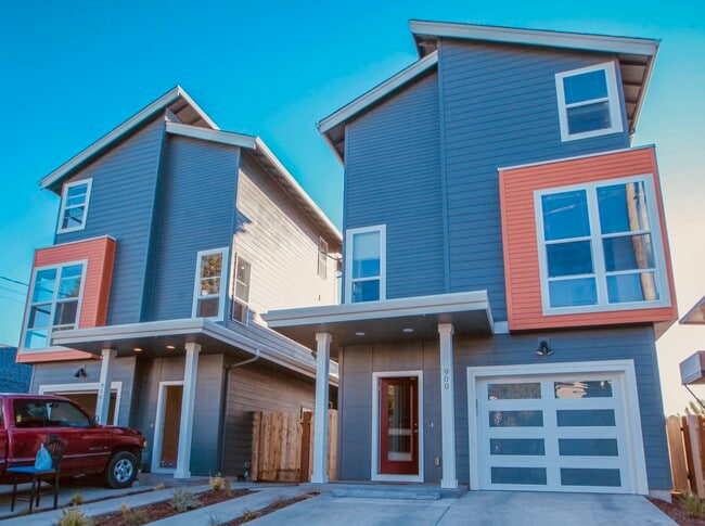 900 SW Grove St in Corvallis, OR - Building Photo - Building Photo