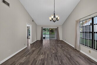 489 Hardwood Pl in Boca Raton, FL - Foto de edificio - Building Photo