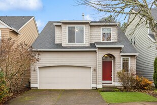 325 NW 209th Ave in Beaverton, OR - Building Photo