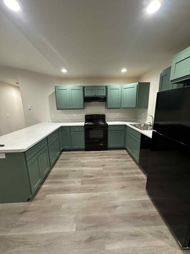 property at 2122 60th St S