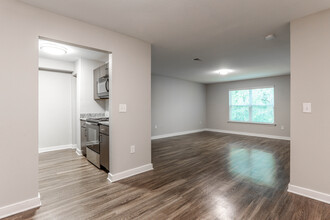 Vesta Camp Creek in Atlanta, GA - Building Photo - Interior Photo