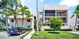 10525 SW 112th Ave in Miami, FL - Building Photo