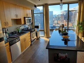 475 K St NW, Unit 909 in Washington, DC - Foto de edificio - Building Photo