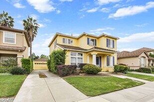 1812 Tahoe Pl in Davis, CA - Building Photo