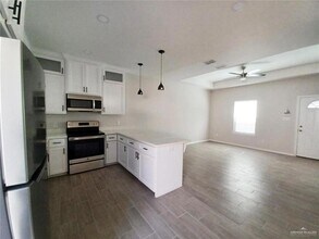 1630 Playa Dr, Unit 2 in Weslaco, TX - Building Photo - Building Photo