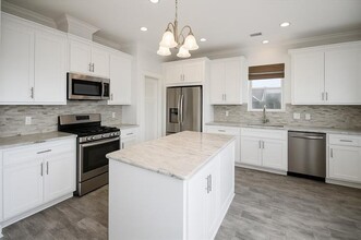 1169 Sailfish St in Bayou Vista, TX - Building Photo - Building Photo