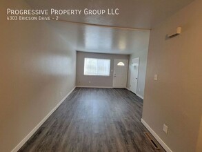 4303 Ericson Dr-Unit -2 in Colorado Springs, CO - Building Photo - Building Photo