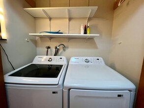 4936 Dartmouth Dr in Fairbanks, AK - Building Photo - Building Photo