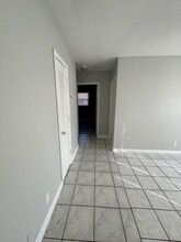 4231 NW 31st Ave, Unit 5 in Fort Lauderdale, FL - Building Photo - Building Photo