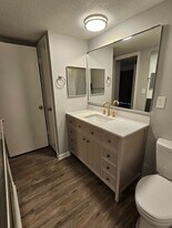 1859 Poplar Woods Cir W, Unit 102 in Germantown, TN - Building Photo