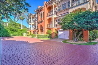1528 NE Outrigger Landings Dr in Jensen Beach, FL - Building Photo - Building Photo