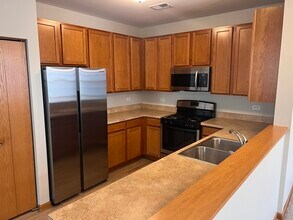 5111 Freeport Ct in Plainfield, IL - Building Photo - Building Photo