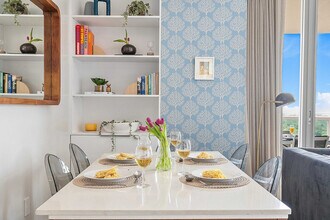 2889 McFarlane Rd in Miami, FL - Building Photo - Building Photo