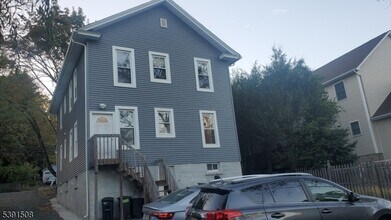 573 Grove St in Montclair, NJ - Building Photo - Building Photo
