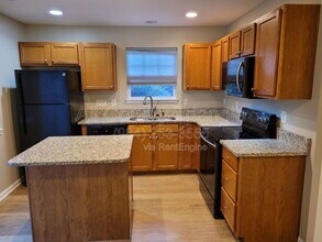 317 Port Haven Dr in Apex, NC - Building Photo - Building Photo