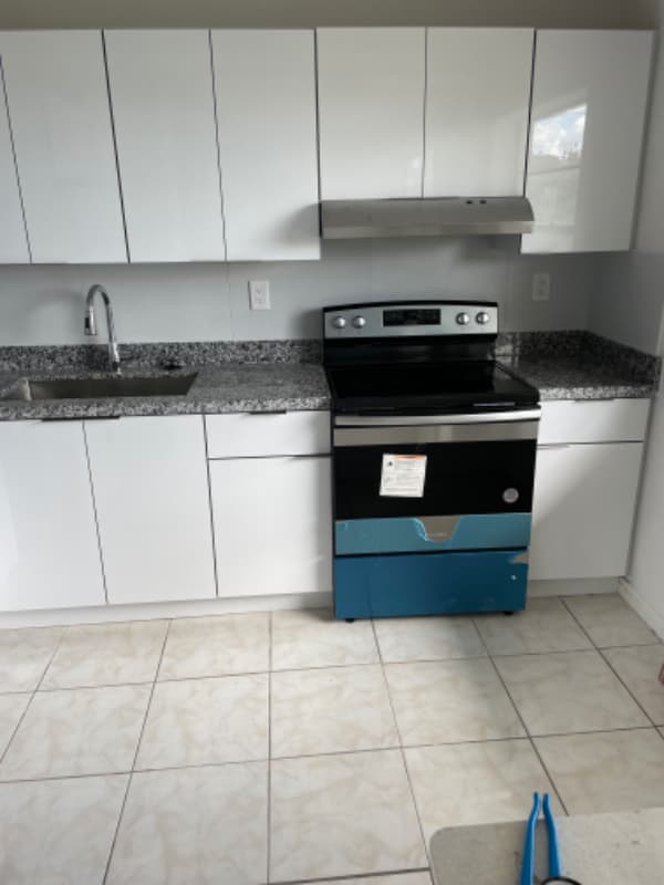 340 NW 19th St in Boca Raton, FL - Foto de edificio - Building Photo