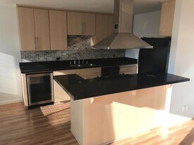 1720 Ardmore Ave, Unit 228 in Hermosa Beach, CA - Building Photo