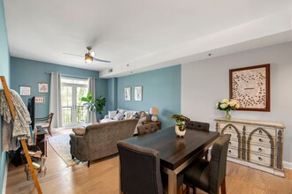 325 East Paces Ferry Rd NE in Atlanta, GA - Building Photo - Building Photo