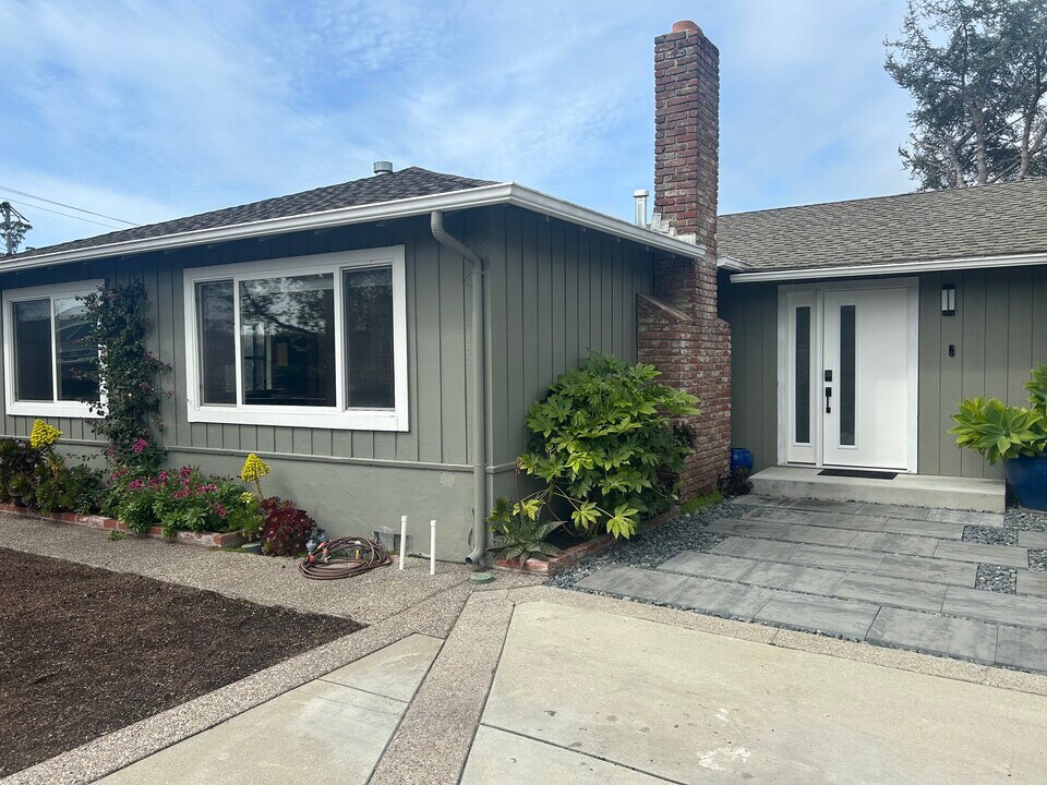 1217 El Dorado Ave in Santa Cruz, CA - Building Photo