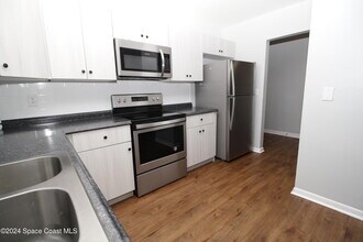 440 Mercury Ave SE in Palm Bay, FL - Building Photo - Building Photo