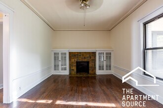 2424 N Sawyer Ave in Chicago, IL - Building Photo - Building Photo