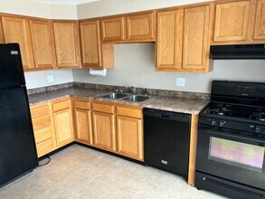 5806-5810 W Fairview Rd in Peoria, IL - Building Photo - Building Photo