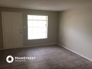 737 S Stone St in DeLand, FL - Building Photo - Building Photo