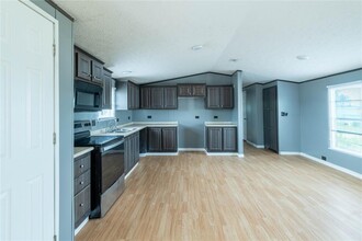 110 Rd. 5225 in Cleveland, TX - Building Photo - Building Photo