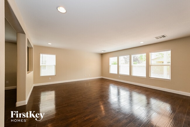7091 Leadville Peak Ave in Las Vegas, NV - Building Photo - Building Photo