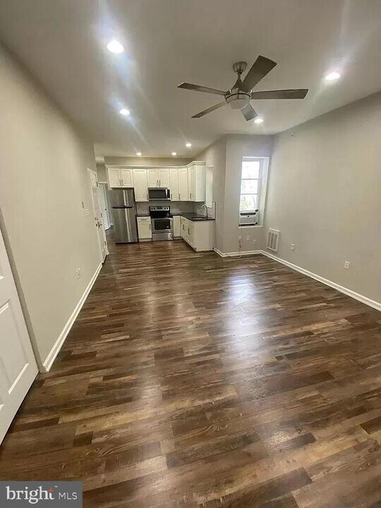 1470 N 52nd St in Philadelphia, PA - Foto de edificio