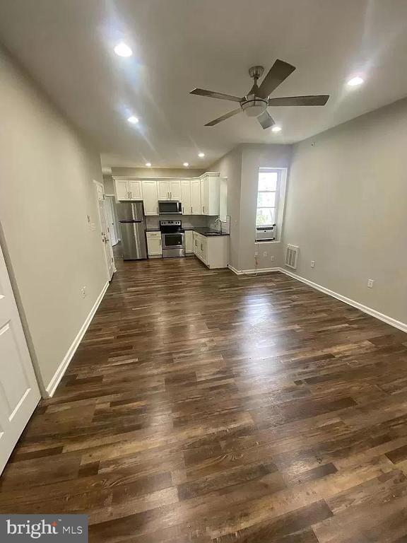 property at 1470 N 52nd St