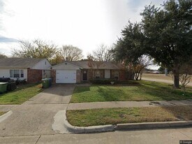 5201 Marks Cir in The Colony, TX - Building Photo